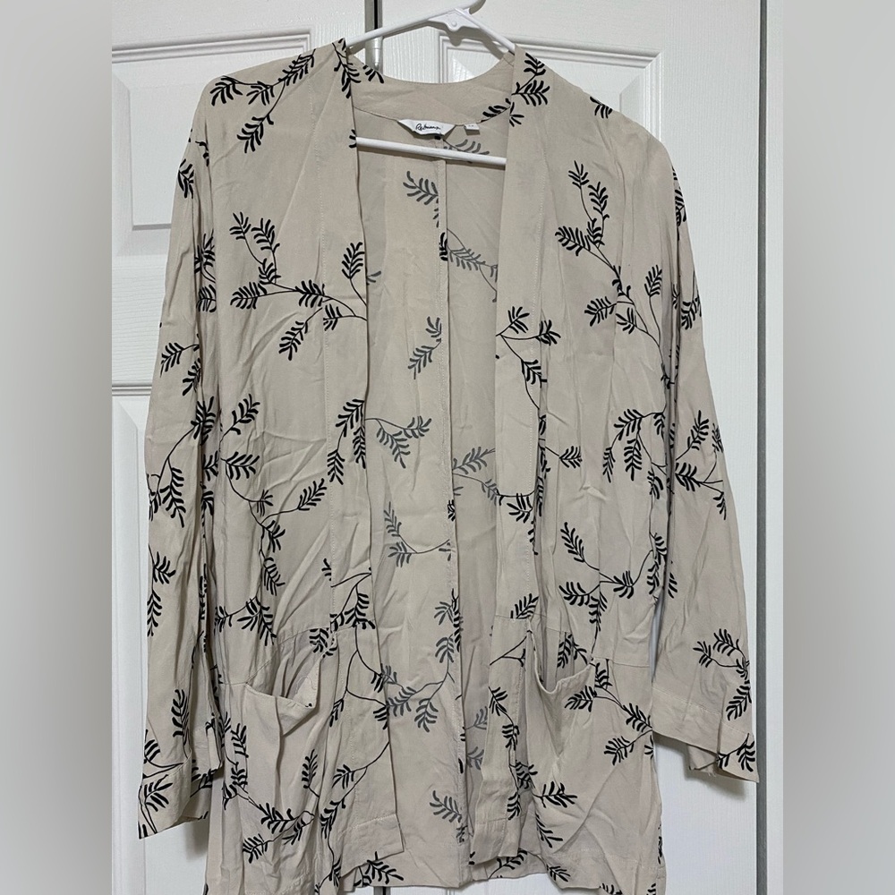 Reitmans Kimono like top